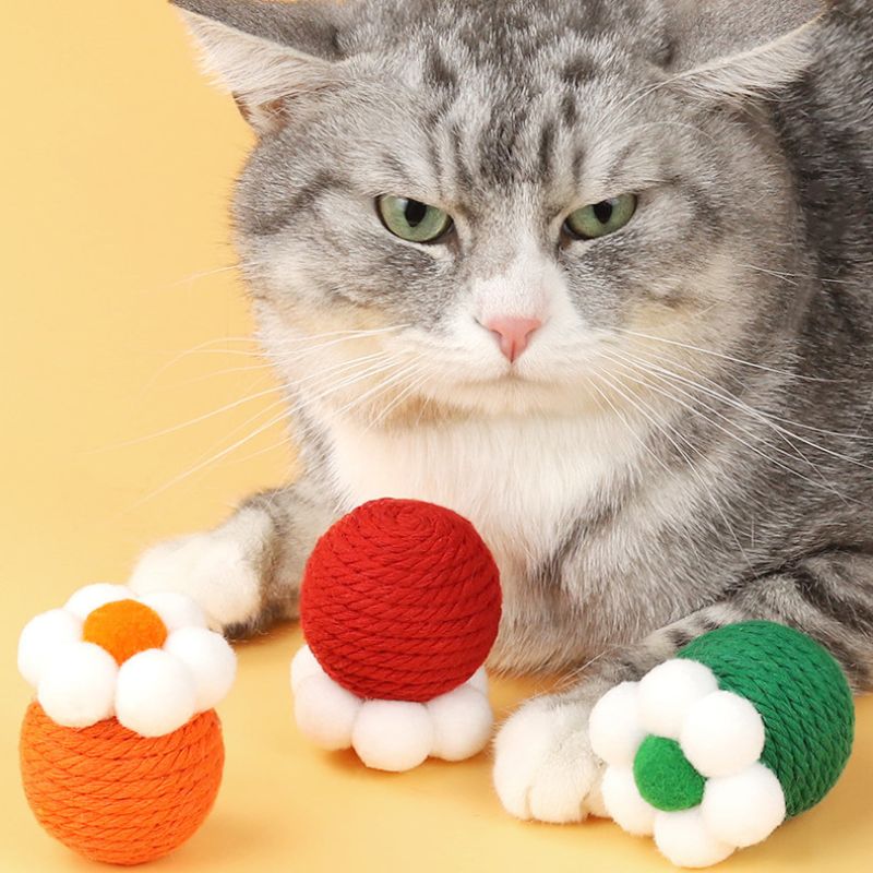 Spielzeug Katzen, Katzenspielzeug Ball aus Plüsch und Baumwollseil in Blumenform, Erhältlich in Grün, Orange und Rot für verspielte Katzen