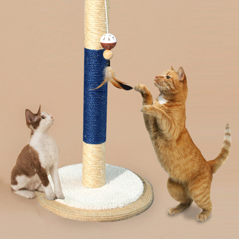 Kratzbaum platzsparend, Stehender Sisal-Kratzturm mit Hängebällen & Federspielzeug, geeignet für kleine Katzen und Kätzchen
