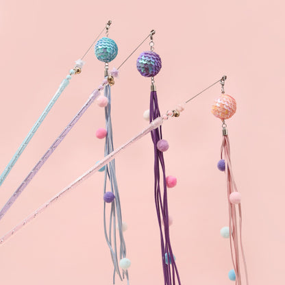 Katze Spielzeug, katzenangel mit Glitzerball, Glocke & bunten Plüschbällen, 40 cm langer Acrylgriff, Zufällige Farbe