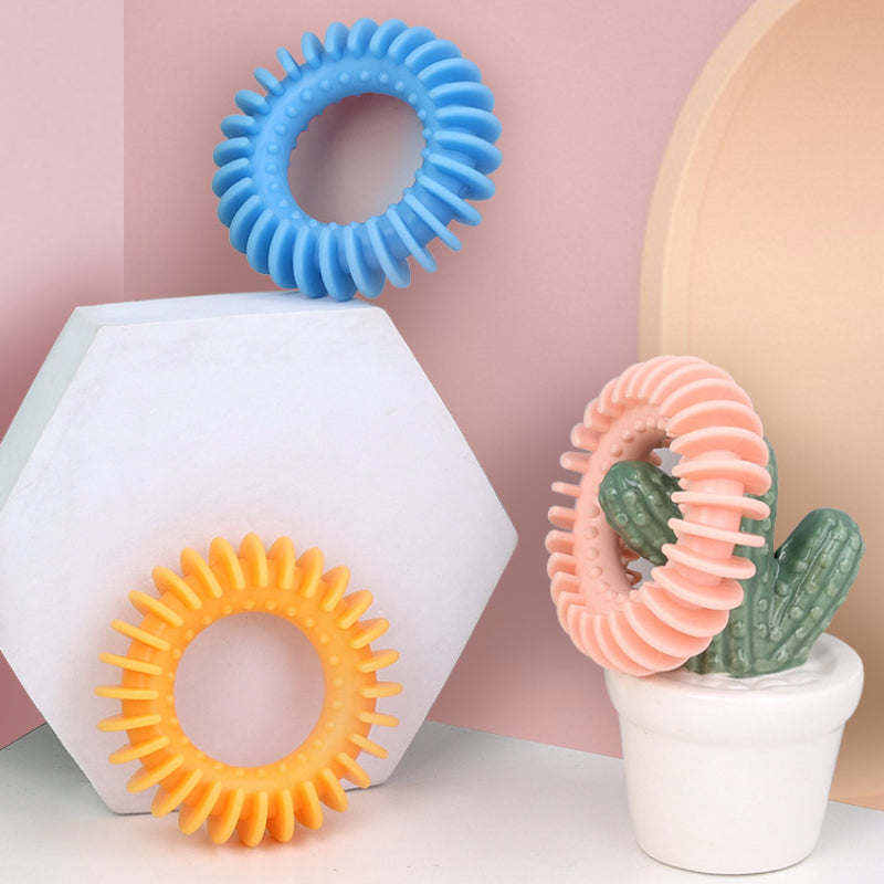 Hundespielzeug Unkaputtbar, Weich Halsband Beißspielzeug aus Gummi, Kauspielzeug für Hunde & Interaktive Spiele, Drei Farben (1 Stück)