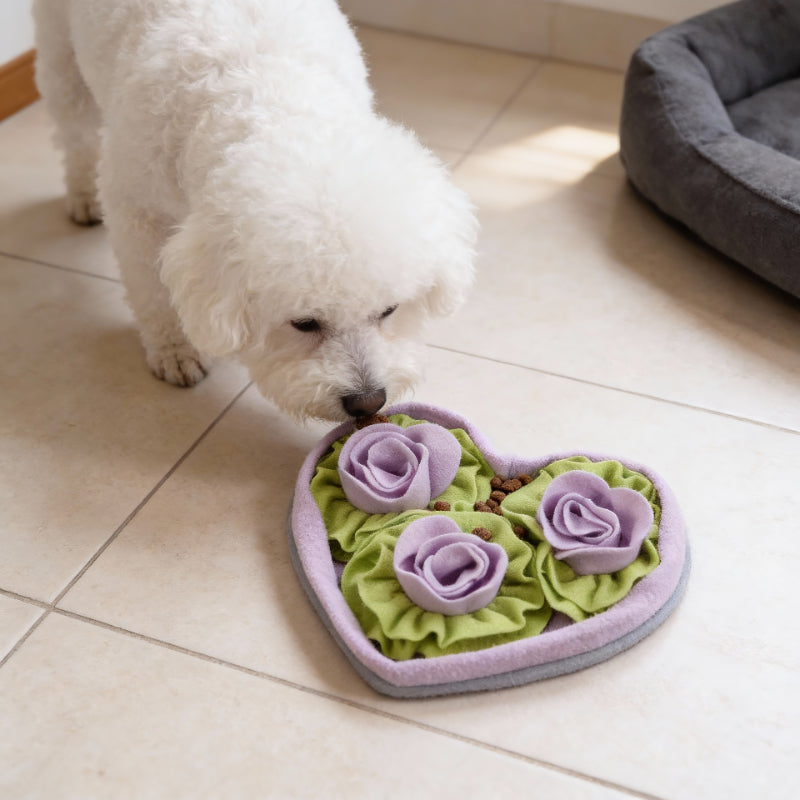 Hunde Intelligenzspielzeug, Herzförmige Rose Schnüffelmatte mit 3 Blumen, Slow Food-Hundespielzeug Beschäftigung, Drei Farben