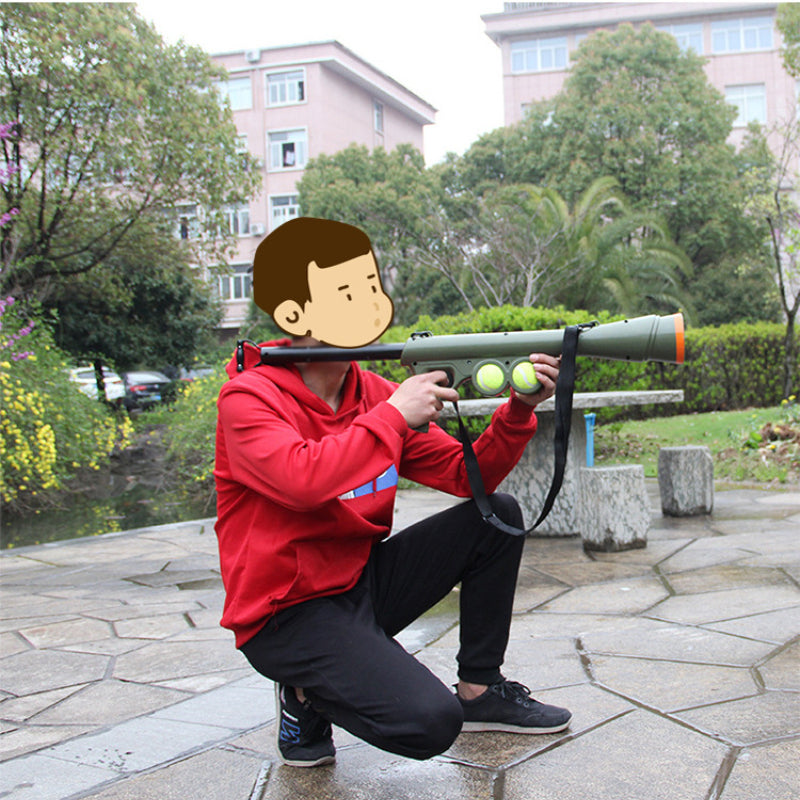 Hund Spielzeug, Interaktiver Grün Tennisballwerfer für Hunde aus ABS mit 2 Bällen, Praktisches Wurfspielzeug, Mit Umhängegurt