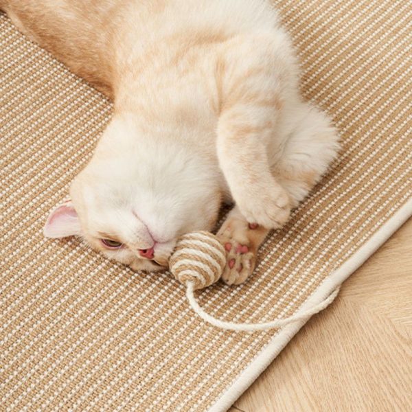 Kratzteppich Katze, Katzenkratzteppich aus Jute, atmungsaktiv und kühl, mit Sisalball-Anhänger für zusätzlichen Spaß – Bild 3
