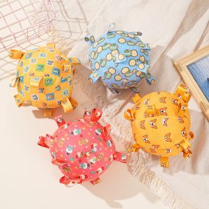 Hundespielzeug ball Plüschtiere, Klingelton und vier Farben, Reichhaltige Muster, 15 cm Kugel Leicht und tragbar