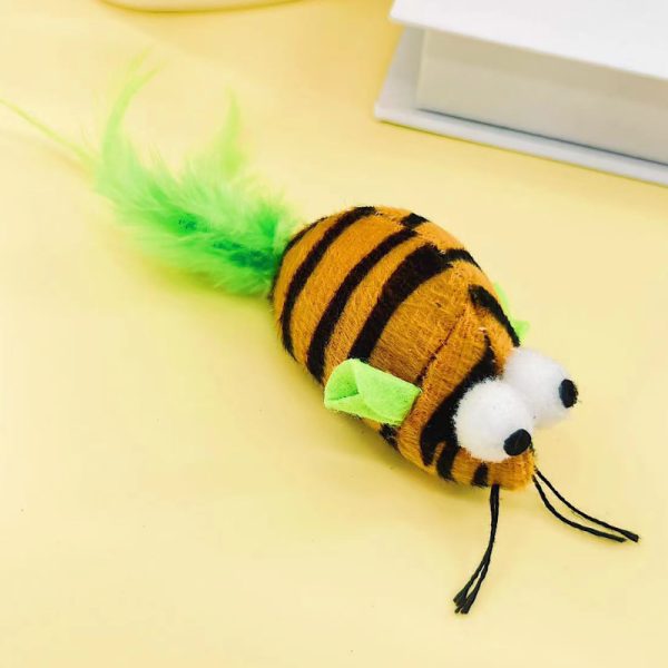 Kuscheltier Katze, Plüschmaus mit großen Augen, Fünffarbige Schwanzfedern & Katzenminze für Spiel und Spaß, Fünferpack – Bild 3